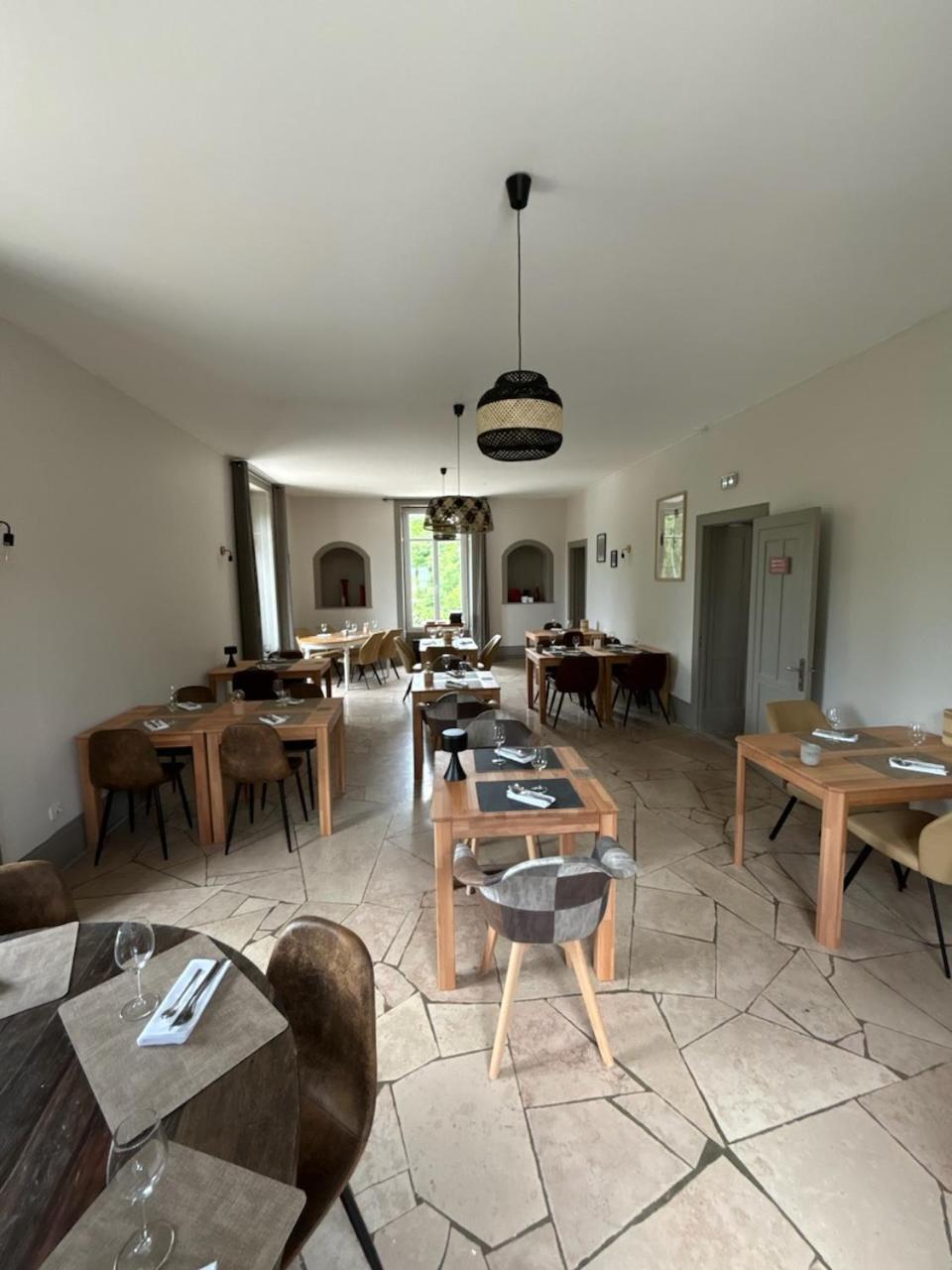Logis Hotel & Restaurant Le Parcey 외부 사진